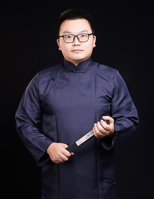 梁志威